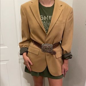 Camel colored men’s blazer. Oscar de la Renta